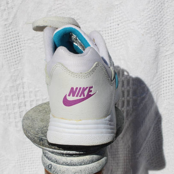 Vintage 1995 Nike Regrind Running shoe teal pink Size 8w - Picture 9 of 12